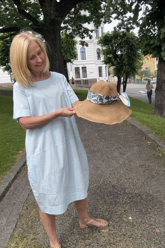 13000 By basics kjole i poplin