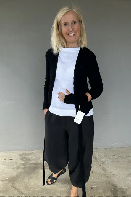 Hovedbilde Noen linbukse 7/8 del lengde, strikk i livet bak.