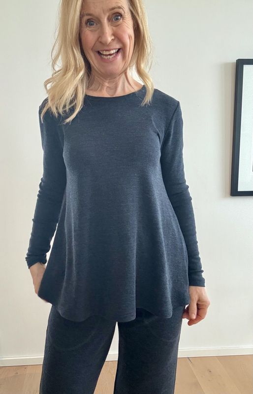 4024 By basics A-line genser 