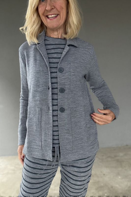 8021 jacket w/open collar