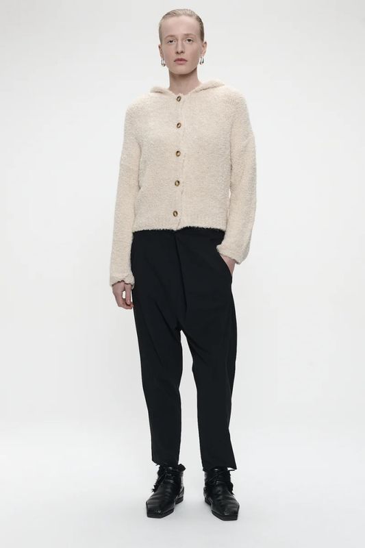 Klaus, Jane Lushka sin kuleste bukse med sagg , i teknisk kvaliltet