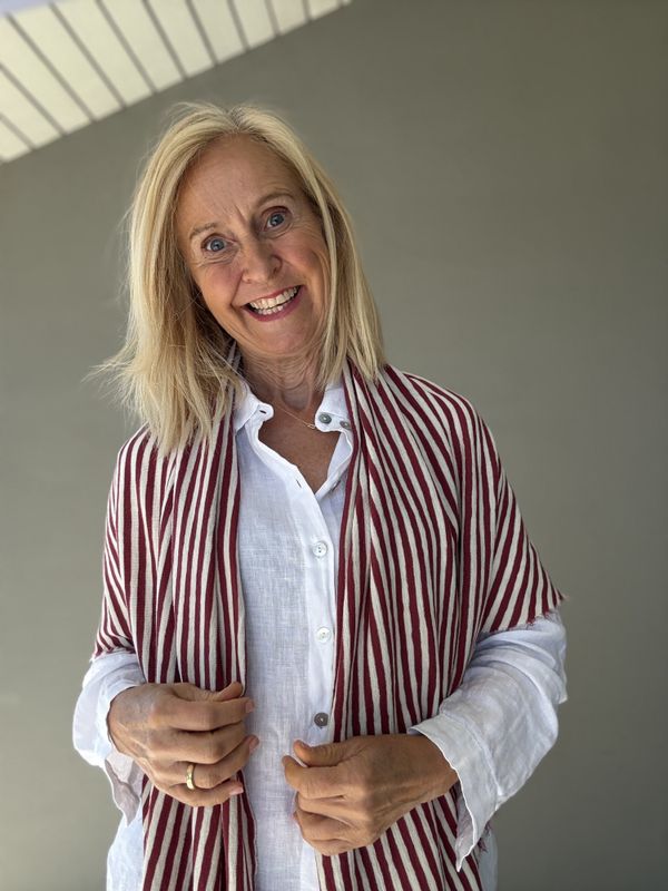 1023 By basics trekant sjal